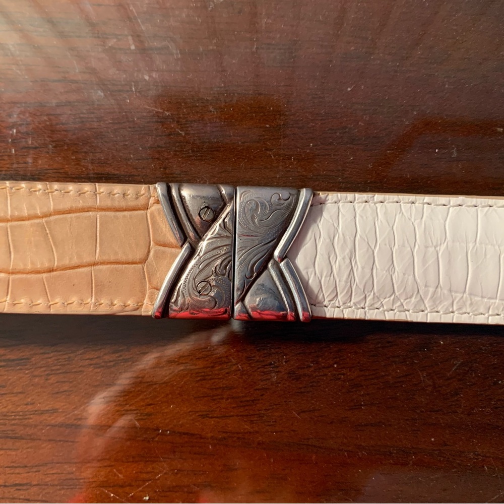 Ladies' Tan & White Crock Leather Twist Reverse Belt B40032 Size S/28 - EUC - Picture 6 of 8